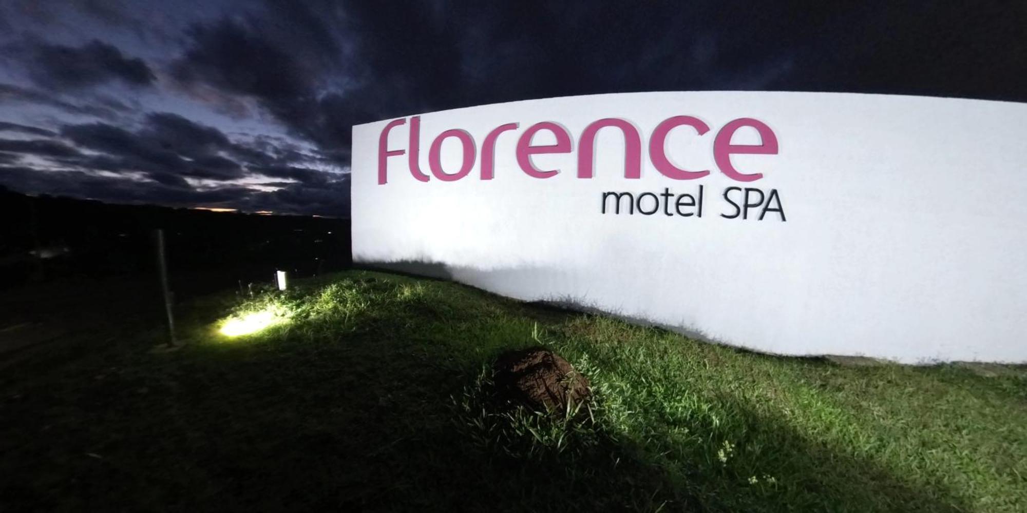 Florence Motel - Santo Angelo-Rs ภายนอก รูปภาพ